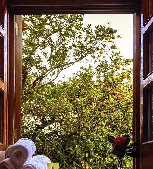 Трехместный Номер Стандарт Вид на Сад, La Gaggia Guest House