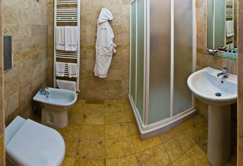 اتاق استاندارد با تخت بزرگ, Palazzo Volta Boutique Luxury B&b