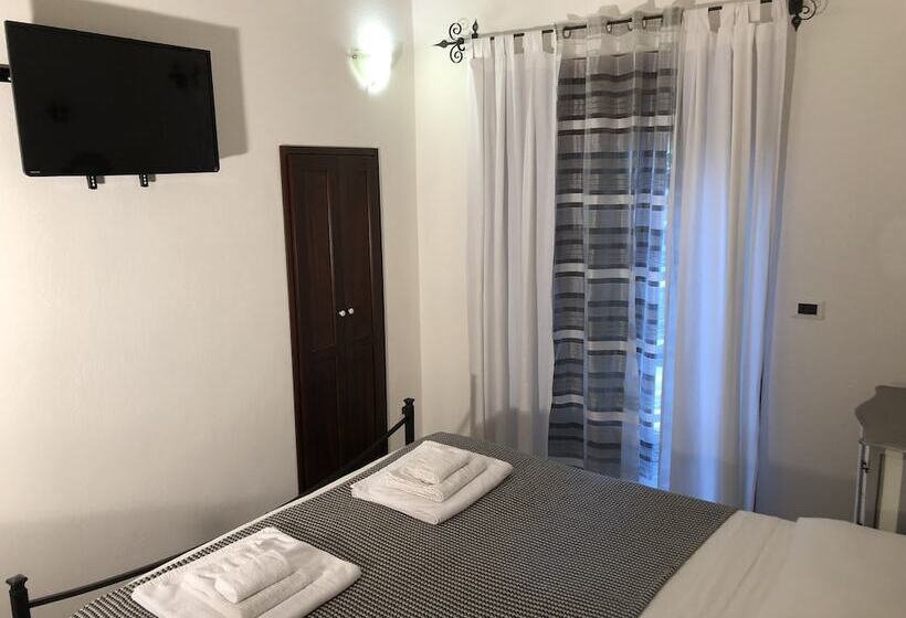اتاق استاندارد با چشم‌انداز باغ, B&b Villa Loriana
