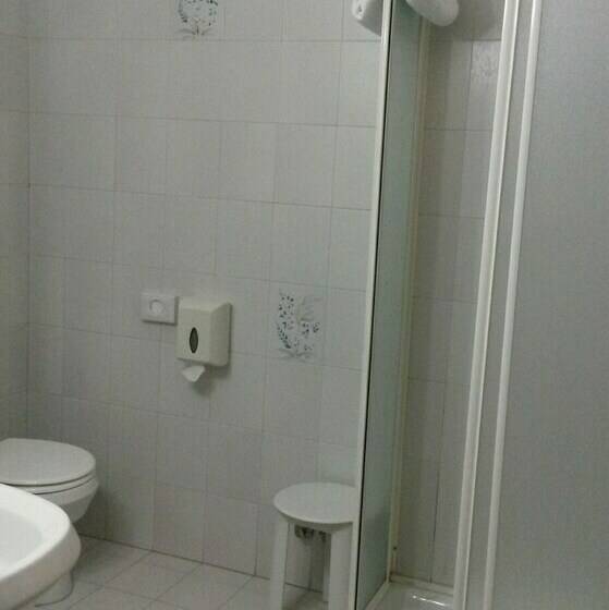 Standardrum, Albergo Ristorante Flora