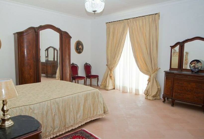 Quarto Estandar, Villa Strampelli