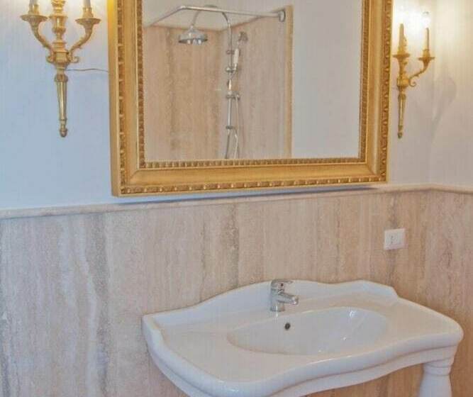 Quarto Estandar, Villa Strampelli
