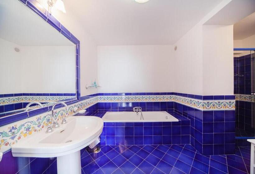Люкс Кровать Кинг, Villacore Capri