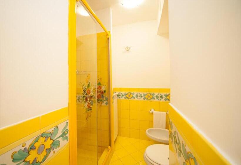 Четырехместный Номер Deluxe, Villacore Capri