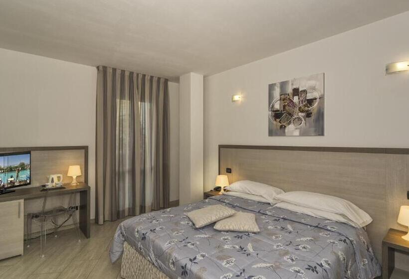 Chambre Standard avec Balcon, Lido Inn