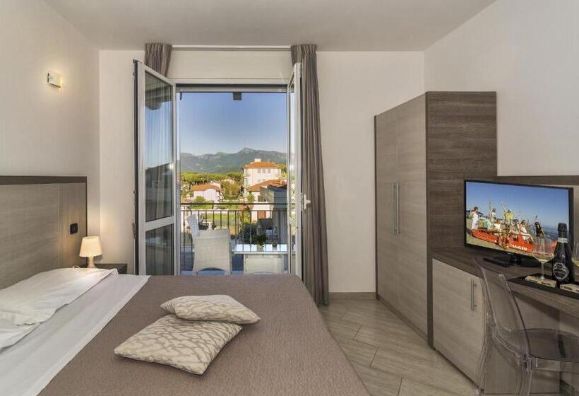 اتاق استاندارد با بالکن, Lido Inn