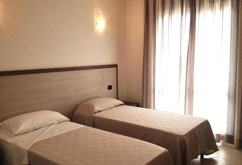 Chambre Standard avec Balcon, Lido Inn