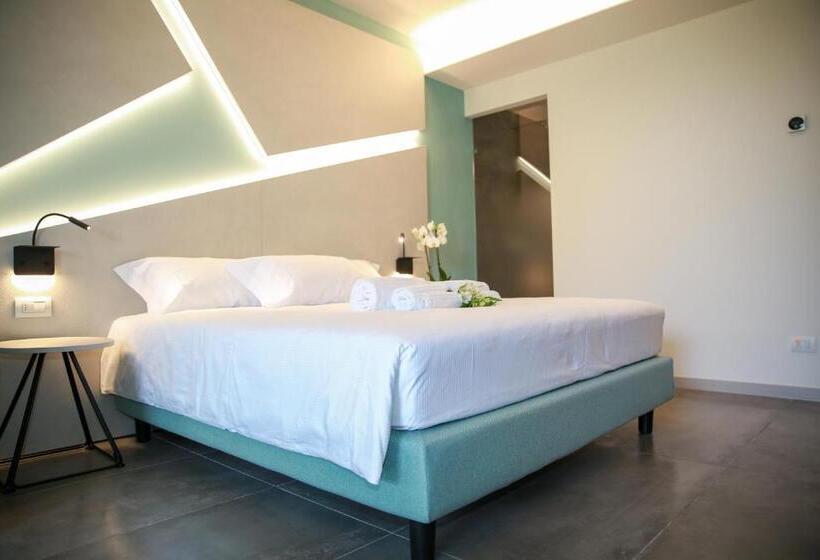 标准工作室带泳池景, La Cipressina B&b