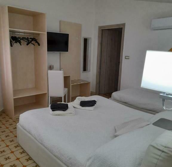 اتاق استاندارد, B&b Camera & Caffe