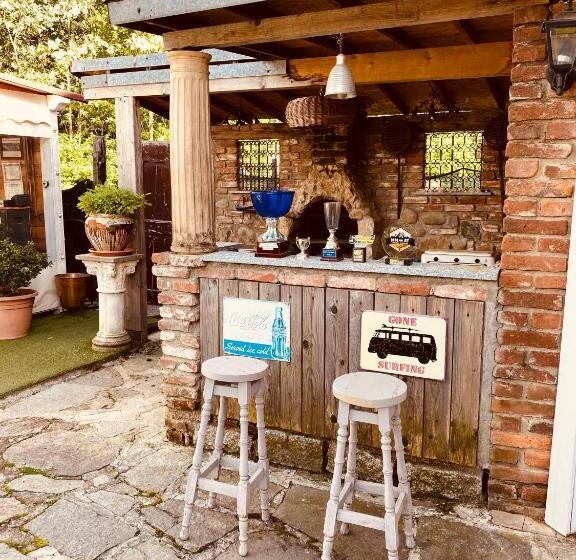 اتاق خانوادگی با چشم‌انداز استخر, B&b Villa Botto