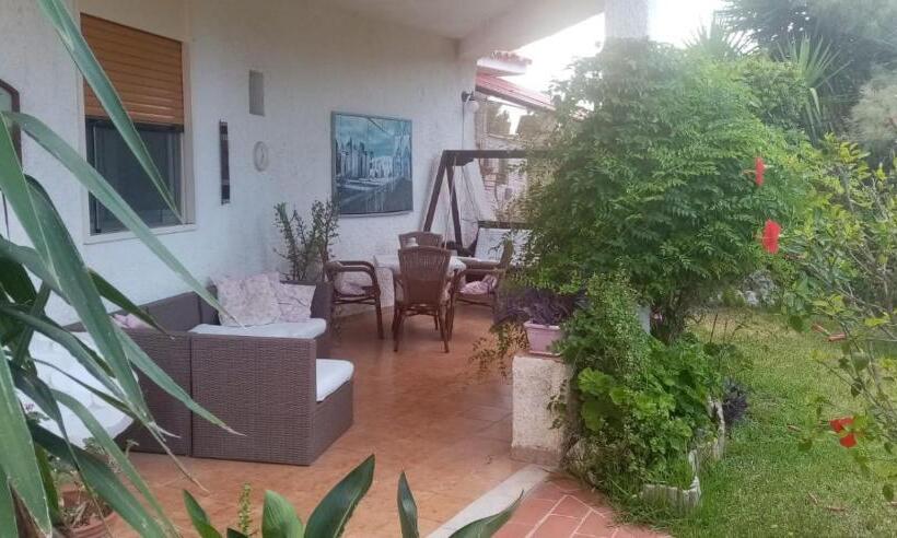 اتاق استاندارد سه تخته با چشم‌انداز باغ, Casa Surlamer