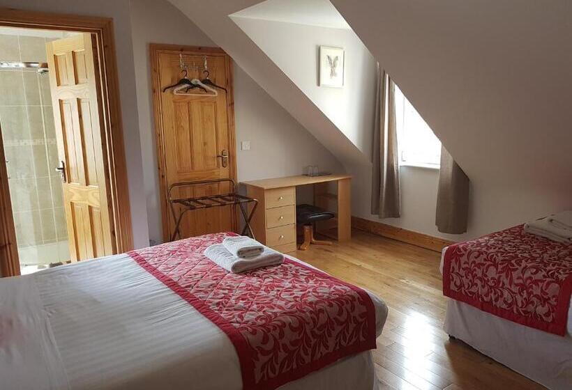 Семейный Номер, Greenlawn Lodge