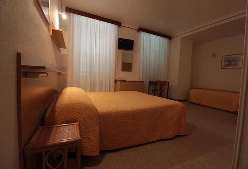 Трежместный Номер Economy, Villa Amelia