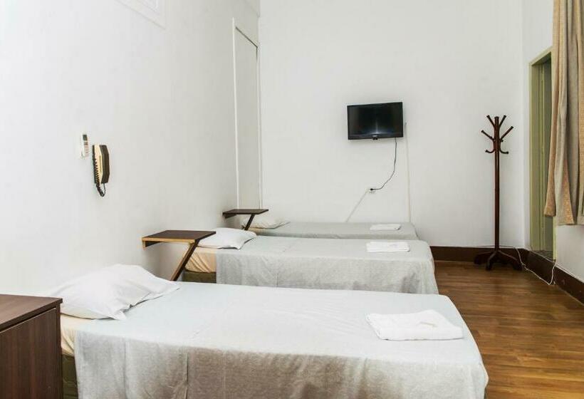 חדר אקונומי לשלושה, Palácio   Próx Ao Hospital Santa Casa