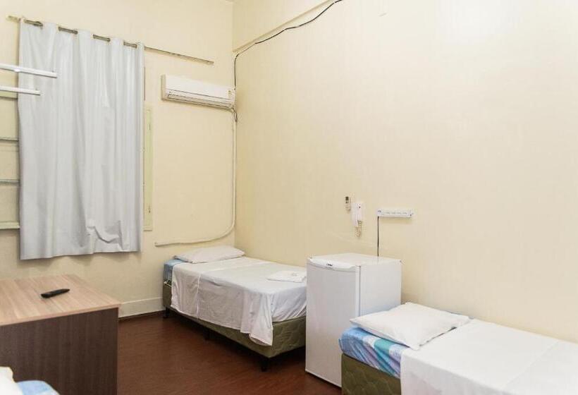 חדר אקונומי לשלושה, Palácio   Próx Ao Hospital Santa Casa