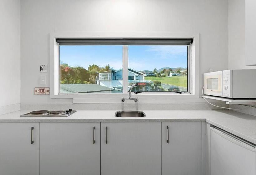 سوئیت با بالکن, Taupo Thermal Motel & Spa