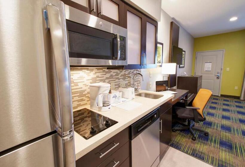 스탠다드 룸 킹사이즈 침대, Days Inn & Suites By Wyndham Port Arthur