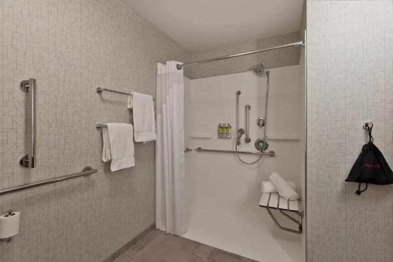 带大床的标准间, Holiday Inn Express & Suites   Portland Airport   Cascade Stn, An Ihg
