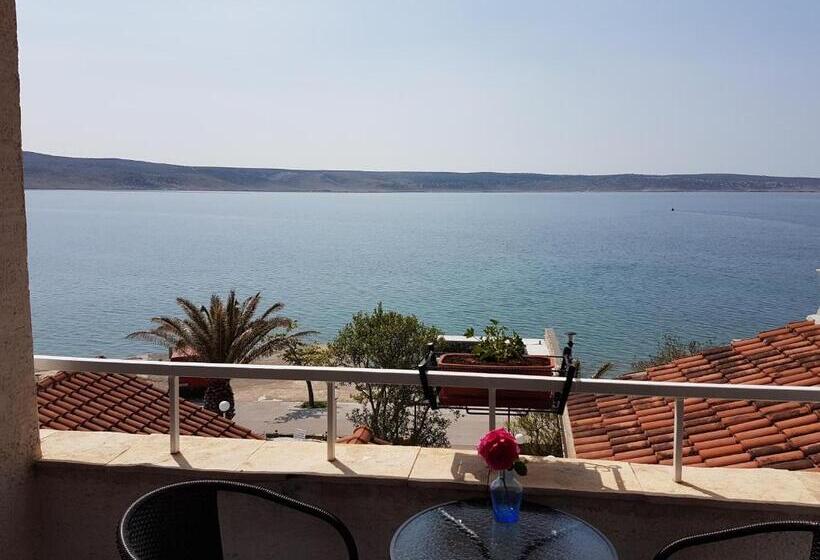 Номер Стандарт с Балконом, Bed And Breakfast Miramar