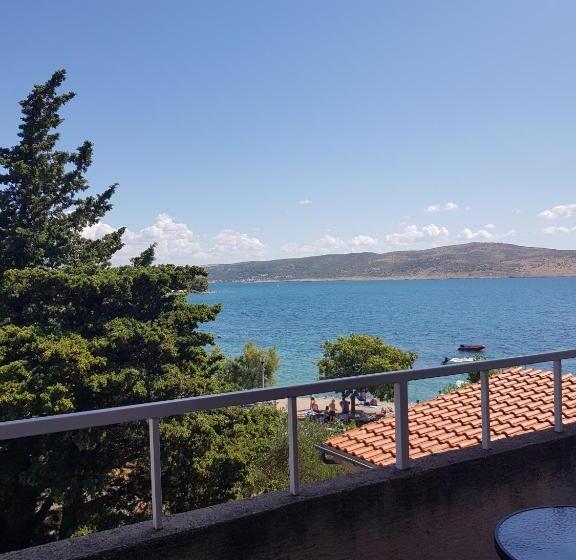 Номер Стандарт Индивидуальный с Балконом, Bed And Breakfast Miramar