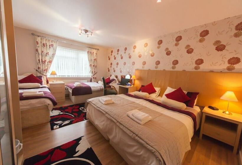 Четырехместный Номер Стандарт, Wyngate Guest House