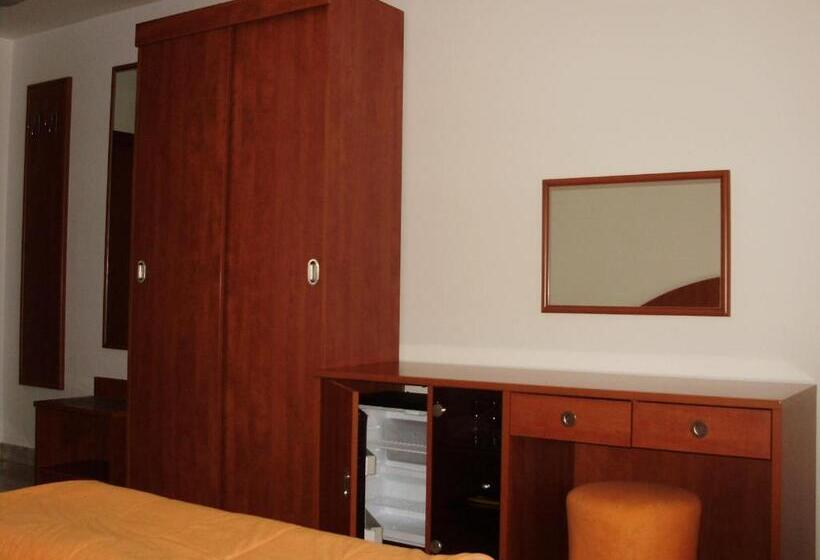 스탠다드 발코니 룸, Bed & Breakfast Jugo