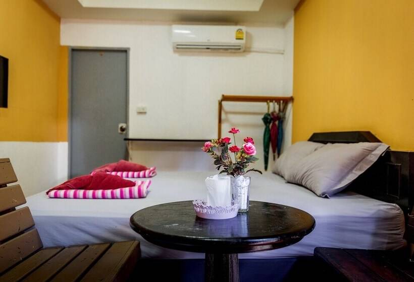 بانگلوی استاندارد, Tuk Tuk Guesthouse