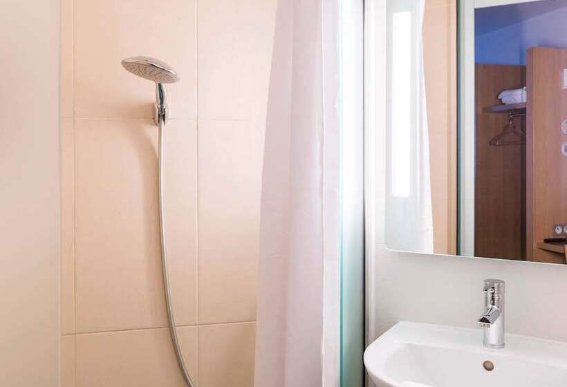 Номер Стандарт, B&b Hotel Bourges 1