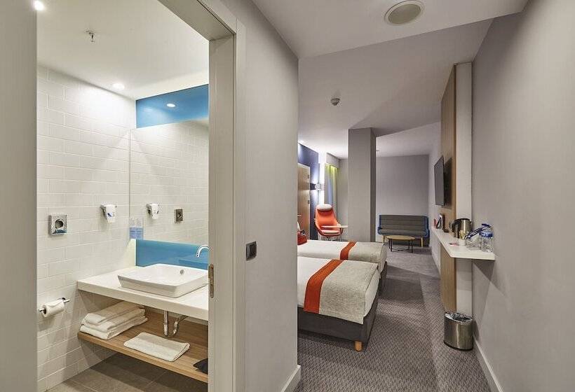 スタンダードルーム, Holiday Inn Express   Istanbul   Atakoy Metro, An Ihg