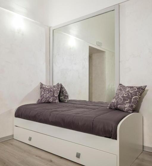 اتاق استاندارد چهار تخته, B&b Etnea Palace