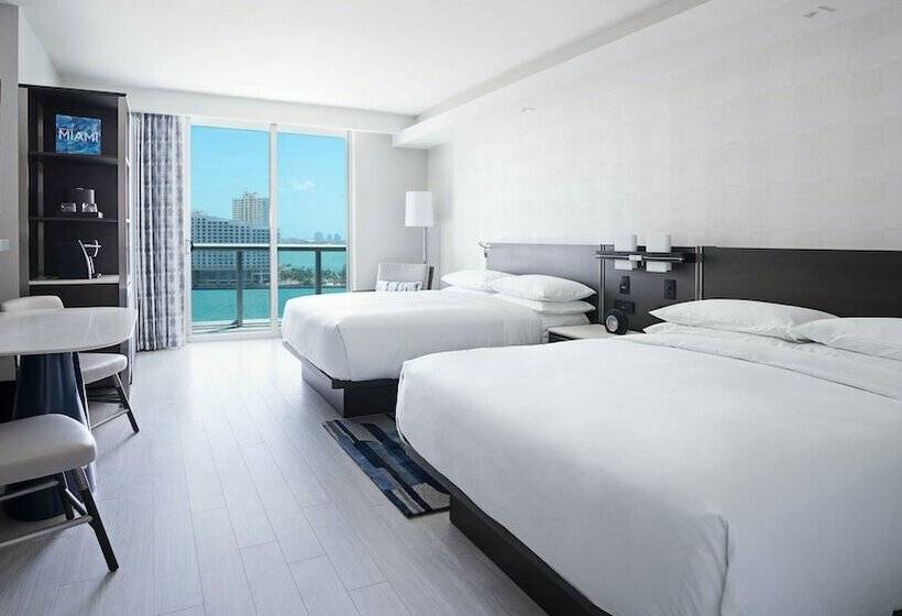 带2个双人床的标准工作室, Hyatt Centric Brickell Miami