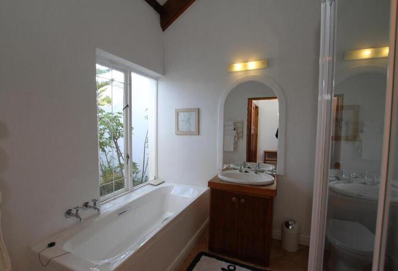 家庭房间共用浴室, The Whaling Station Guesthouse