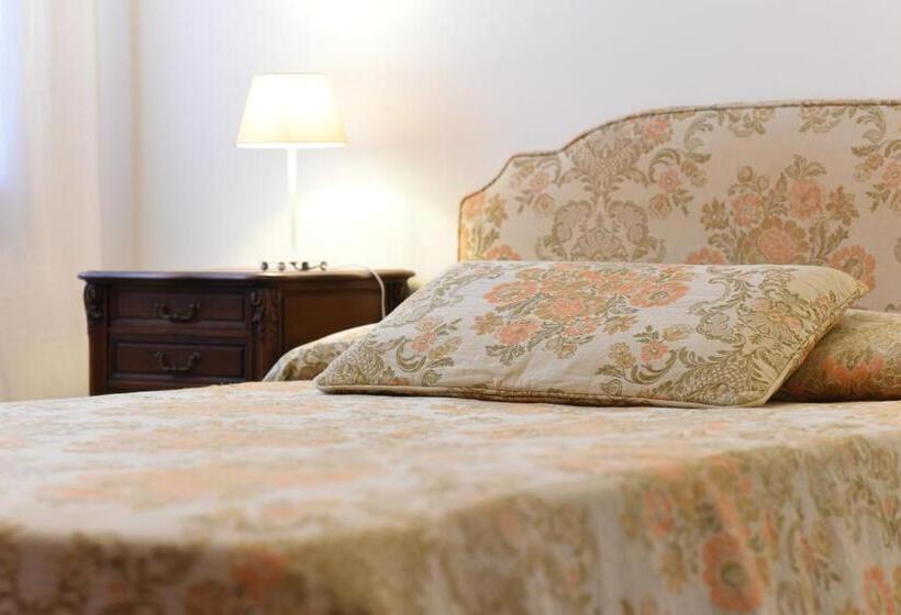 اتاق لوکس یک تخته, Le Due Corone Bed & Breakfast