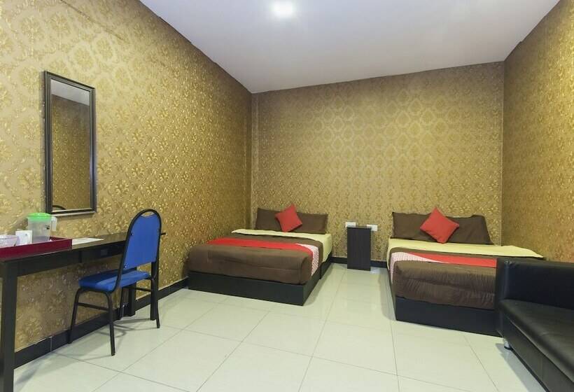 Family Suite, Night Queen