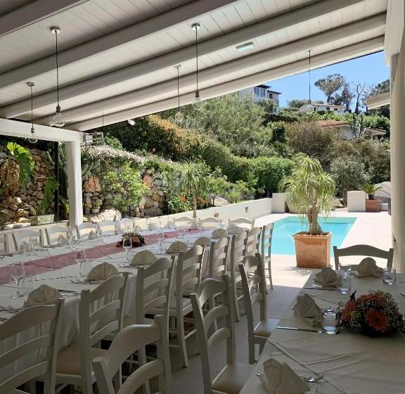 Четырехместный Номер Стандарт, Mercurio Sul Mare   Fish Restaurant And Private Beach