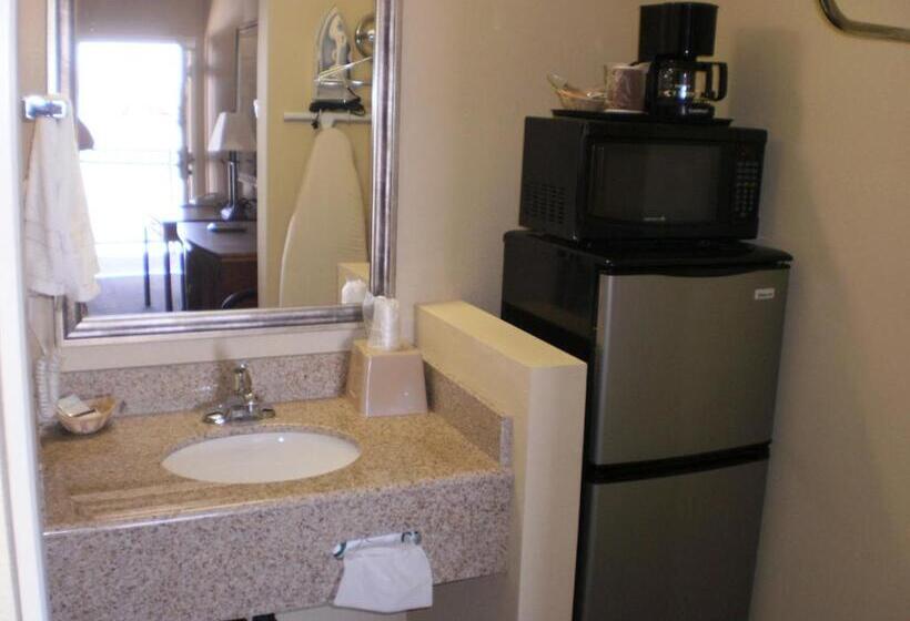 스탠다드 룸 킹사이즈 침대, Executive Inn Mojave