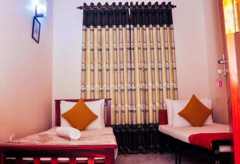 스탠다드 트리플 룸, New Kandy Residence