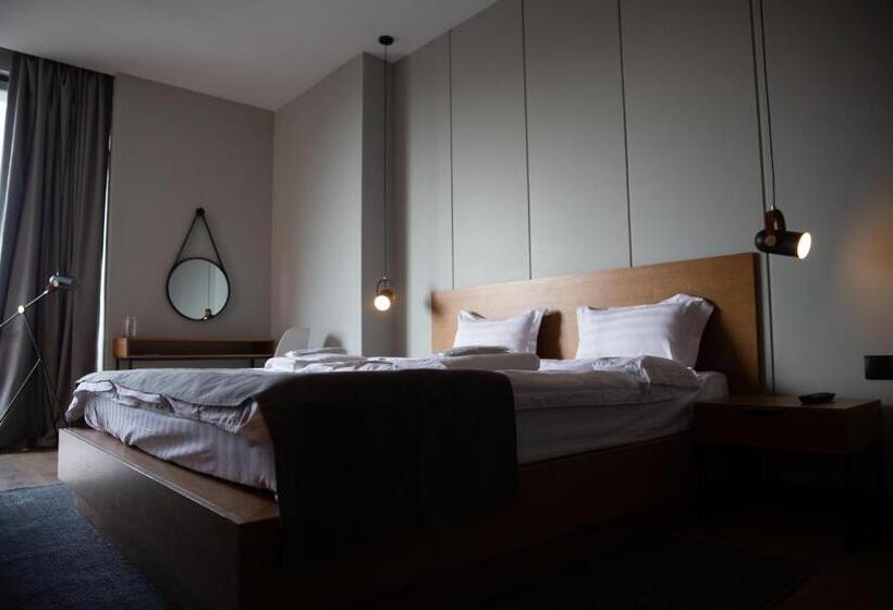 آپارتمان 1 خوابه با چشم‌انداز, Eleven Hotel And Hall