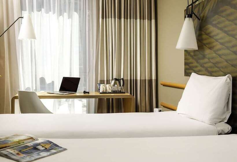 Номер Стандарт, Ibis London Canning Town