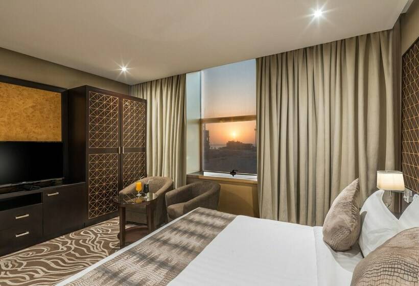 Номер Deluxe Вид на Море, Naviti Warwick Al Khobar