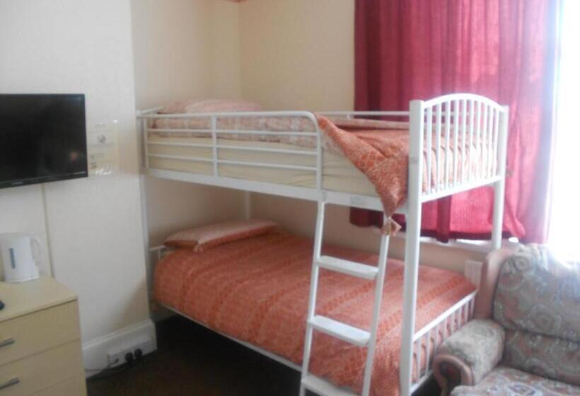 Quarto Quádruplo Estandar, St Annes