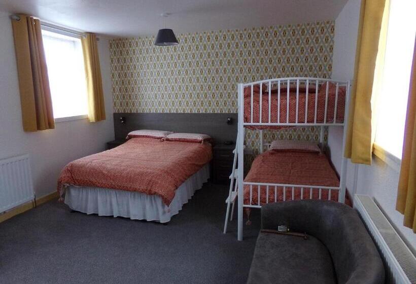 Quarto Quádruplo Estandar, St Annes