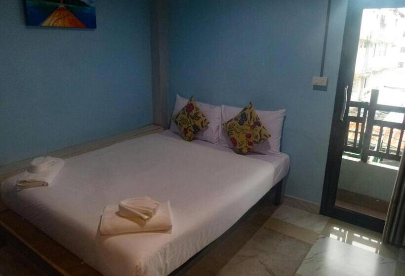 기본룸, The Guest Hotel Krabi