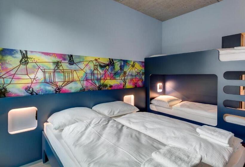 חדר סטנדרט לארבעה, Meininger Hotel Berlin East Side Gallery