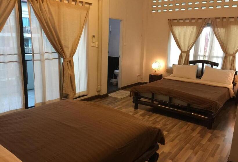 Quarto Quádruplo Estandar, Lamphuhouse Bangkok  Sha Extra Plus Certified