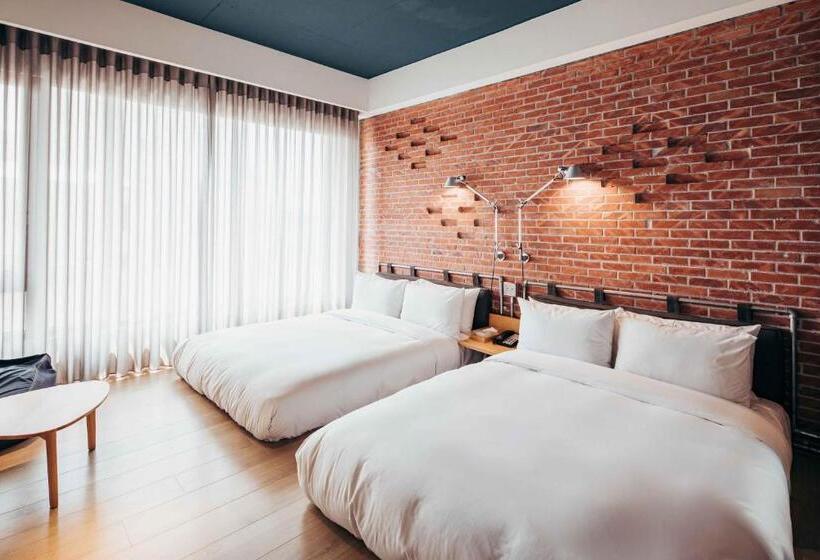 اتاق استاندارد چهار تخته, U.i.j Hotel & Hostel
