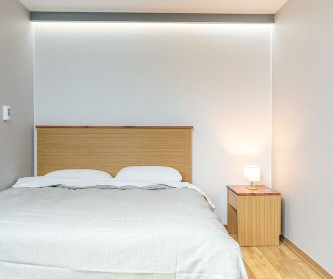 디럭스 룸, Gyeongpodae The Hotel Business
