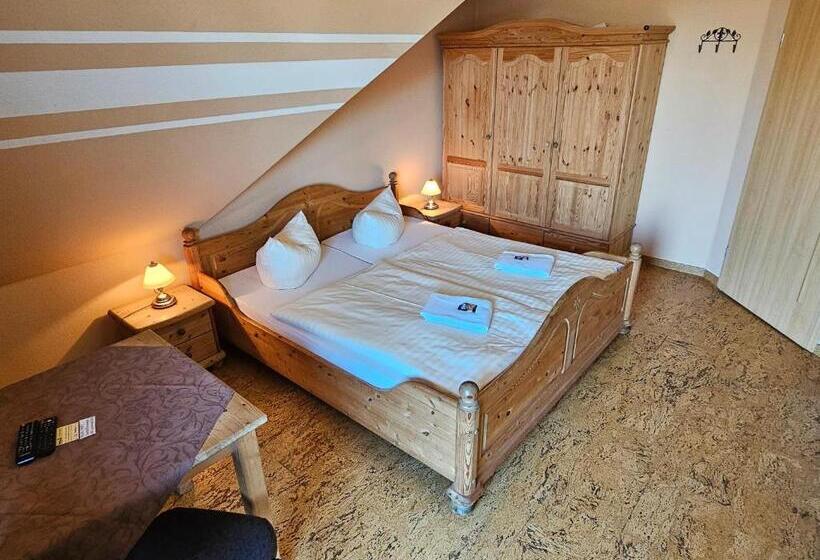 Семейный Номер, Gästehaus Grunewald Bed & Breakfast