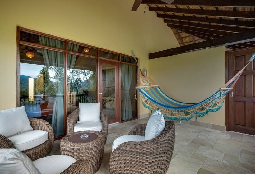 اتاق استاندارد با چشم‌انداز رودخانه, Sleeping Giant Rainforest Lodge