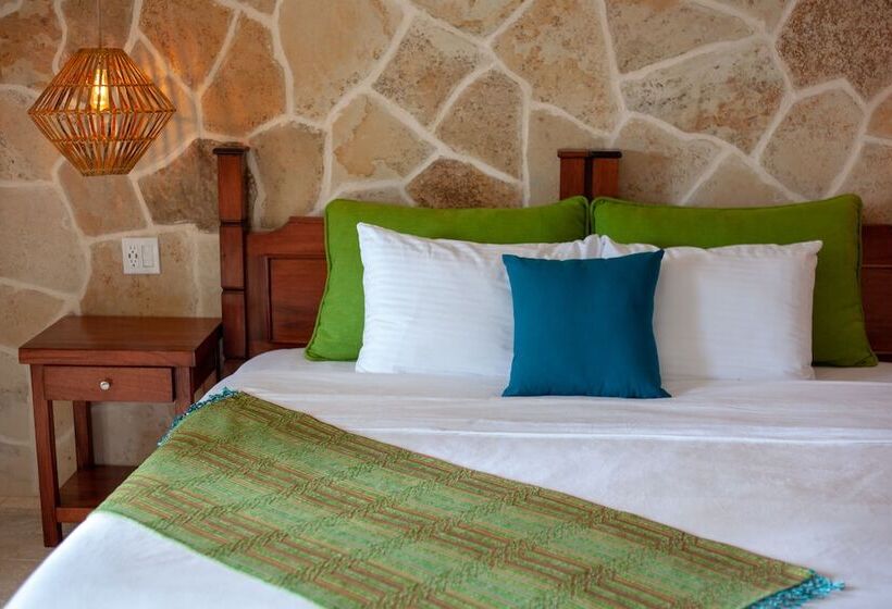 اتاق استاندارد, Sleeping Giant Rainforest Lodge